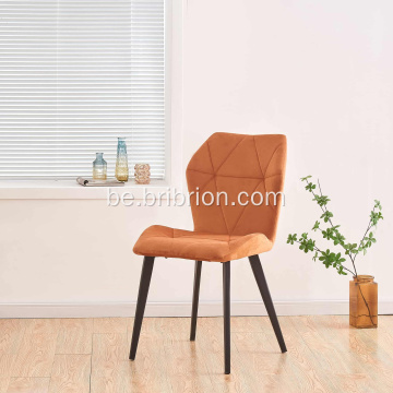 Раскошны крэслы стыльны дызайн з чорнымі металічнымі нагамі